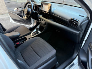 Toyota Yaris фото 18