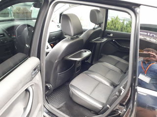 Ford C-Max foto 8