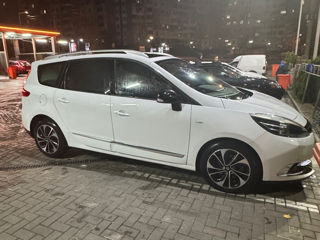 Renault Grand Scenic foto 2