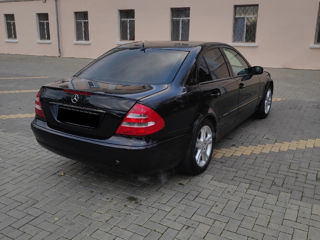 Mercedes E-Class foto 3