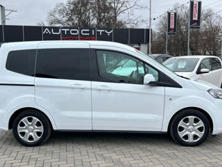 Ford Tourneo Courier foto 6