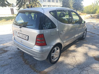 Mercedes A-Class foto 3