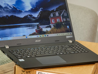 Acer TravelMate 15/ Core I5 10210U/ 16Gb Ram/ 256Gb SSD/ 15.6" HD!!! foto 9