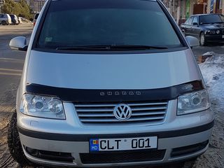 Volkswagen Sharan foto 1