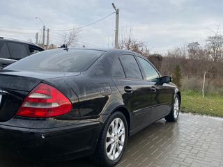 Mercedes E-Class foto 4