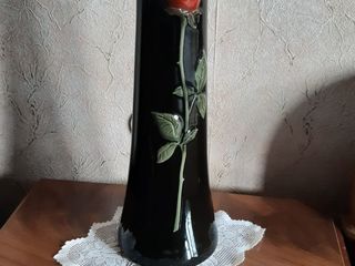 Красивая напольная  ваза для цветов