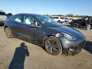 Tesla Model 3 foto 3