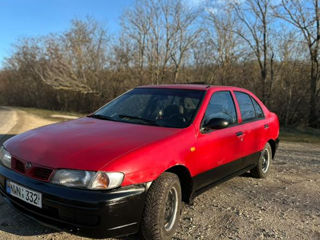 Nissan Almera foto 2