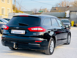 Ford Mondeo foto 6