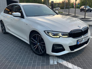 BMW 3 Series фото 0
