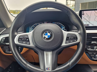 BMW 5 Series foto 14