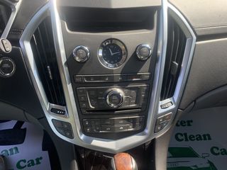 Cadillac SRX foto 16