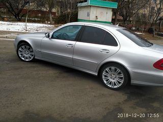 Mercedes E Class foto 3