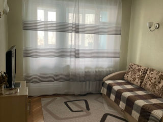 Apartament cu 2 camere, 55 m², Botanica, Chișinău foto 2