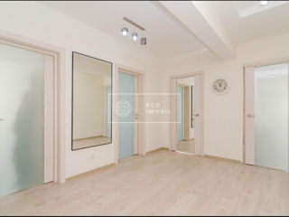 Apartament cu 3 camere, 113 m², Centru, Chișinău foto 7