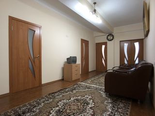 Apartament in chirie cu 3 camere, euroreparatie! foto 7