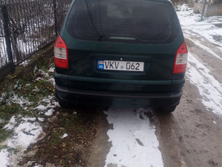 Opel Zafira foto 10