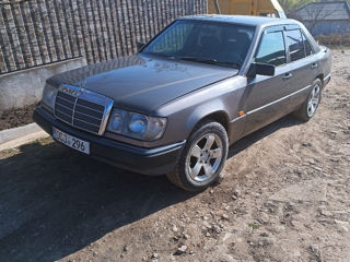 Mercedes Series (W124)