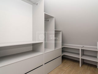 Apartament cu 2 camere, 82 m², Buiucani, Chișinău foto 3