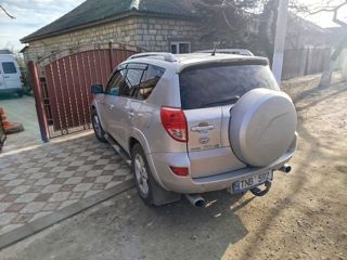 Toyota Rav 4 foto 5