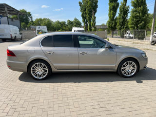 Skoda Superb foto 4