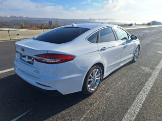 Ford Fusion foto 4