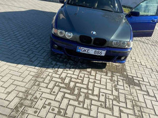 BMW 5 Series foto 5