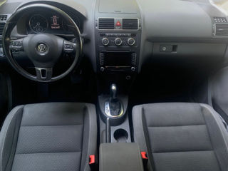 Volkswagen Touran foto 9