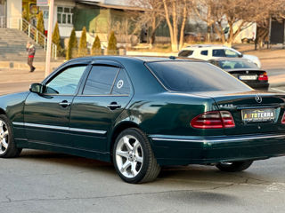 Mercedes E-Class foto 4