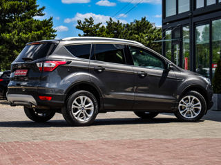 Ford Kuga foto 2