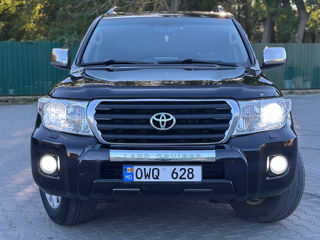 Toyota Land Cruiser foto 1