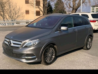 Mercedes B-Class foto 2