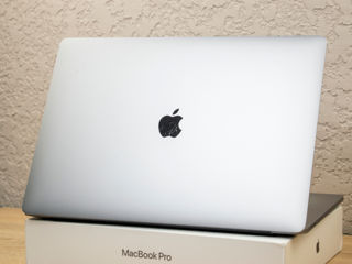 Apple MacBook Pro 16 Late 2019/ Core I7 9750H/ 16Gb Ram/ Radeon 5300M/ 500Gb SSD/ 16" Retina! foto 7