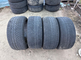 Vând scaturi 255/40 r19 iarnă