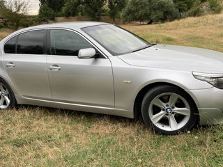 BMW 5 Series foto 3