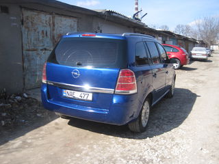 Opel Zafira foto 3