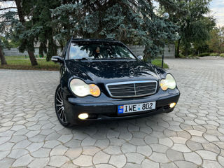 Mercedes C-Class