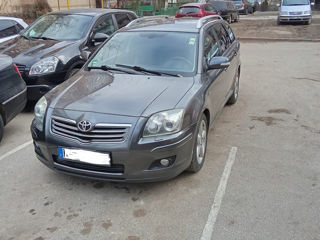 Toyota Avensis foto 7