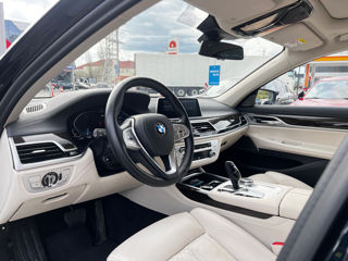 BMW 7 Series foto 17