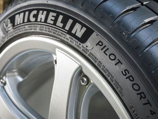 Pазноширокие шины 245/40 & 275/35 R18 Michelin PilotSport4 foto 1