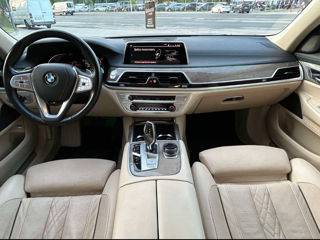 BMW 7 Series foto 9