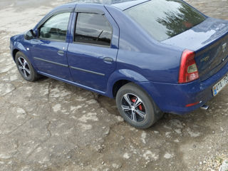 Dacia Logan foto 4