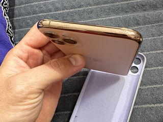 iPhone 11 Pro Max Gold foto 6