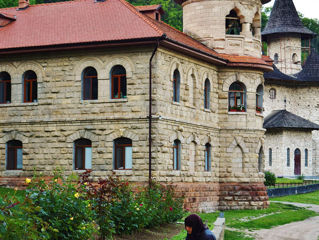 Excursie la manastirea Rudi+Cetatea Soroca-550 lei/pers, 6/20/55 persoane, zilnic