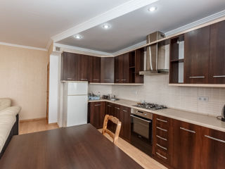 Apartament cu 4 camere, 132 m², Centru, Chișinău foto 6