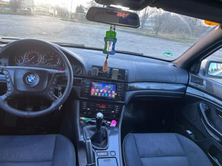 BMW 5 Series foto 10