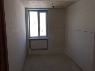 Se vinde apartament cu 3 camere In orasul Floresti foto 2