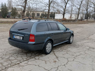 Skoda Octavia foto 4