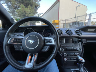 Ford Mustang foto 7