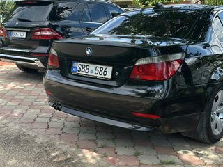 BMW 5 Series foto 4